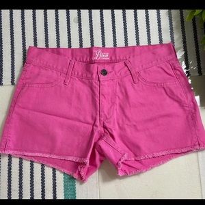 OLD NAVY DIVA JEAN SHORTS SIZE 4